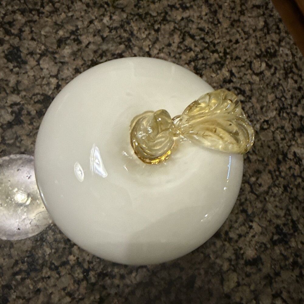 Z gallerie White Gold glass apple - Picture 6 of 6